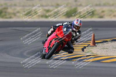 media/Nov-06-2022-SoCal Trackdays (Sun) [[208d2ccc26]]/Turn 11 (10am)/